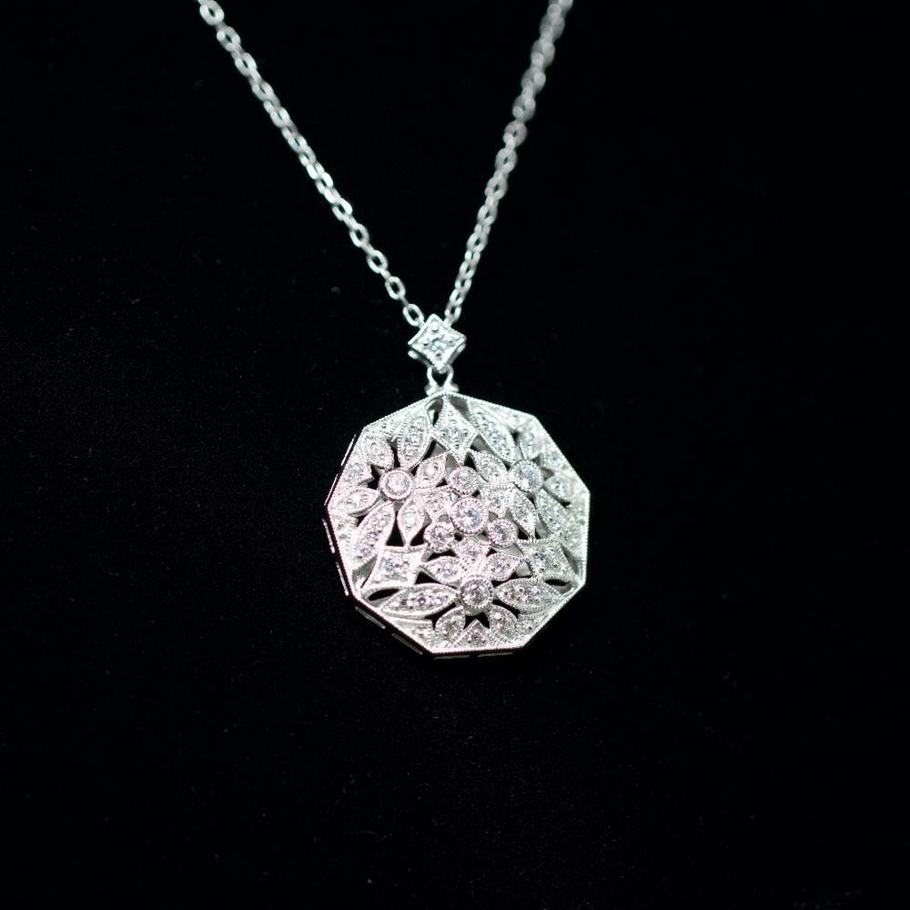925S Tacori White Topaz Flower Design Necklace